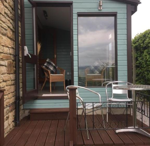 Oaklodge Bed And Breakfast