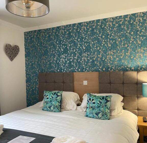 The Upper Largo Hotel & Restaurant
