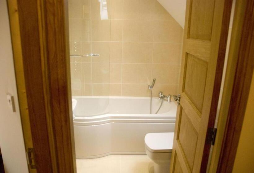 مبيت وإفطار Courtyard Mews Armagh City