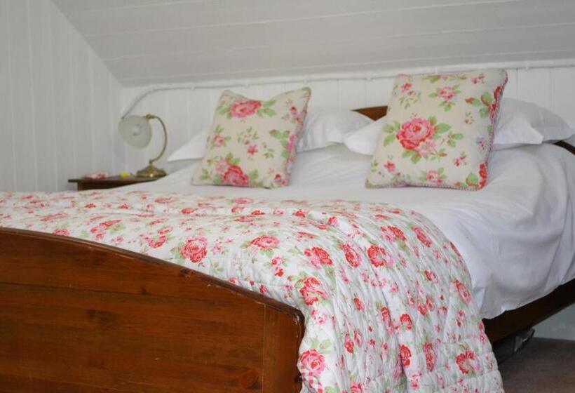 민박 Ternhill Farm House   5 Star Guest Accommodation With Optional Award Winning Breakfast