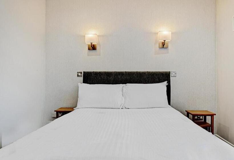 مبيت وإفطار The Gables Hotel, Birmingham Airport