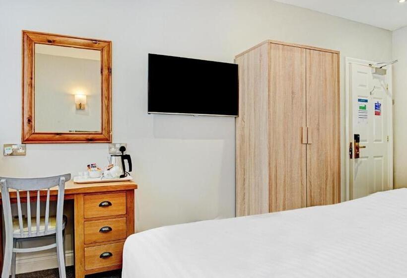 مبيت وإفطار The Gables Hotel, Birmingham Airport