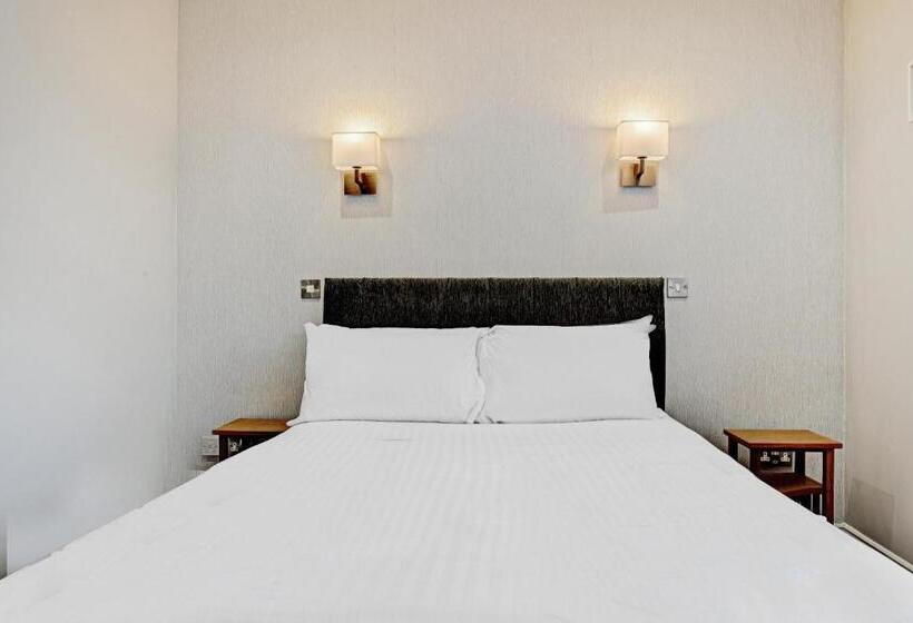 مبيت وإفطار The Gables Hotel, Birmingham Airport