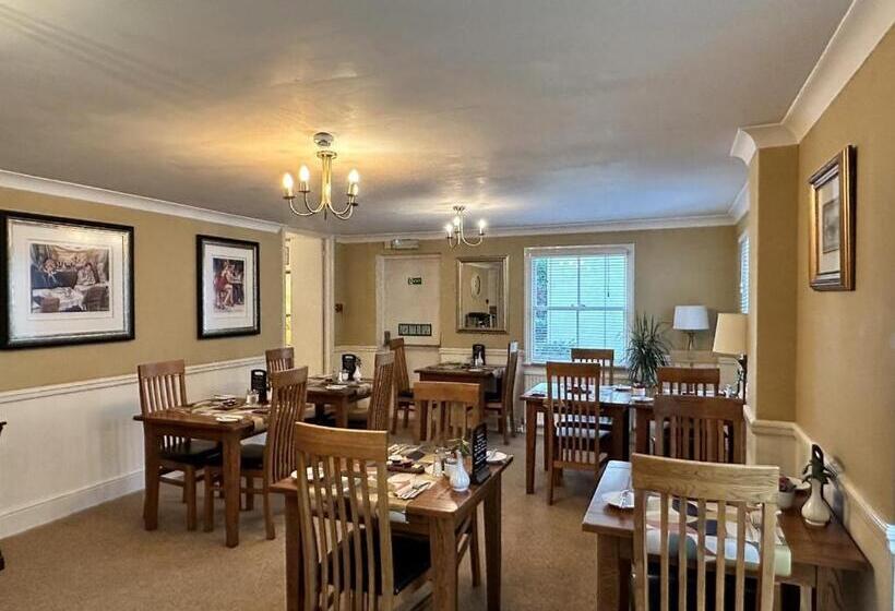 Bed and Breakfast Watermead House