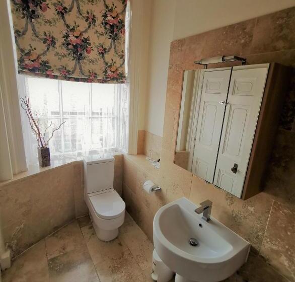 فندق Diglis House