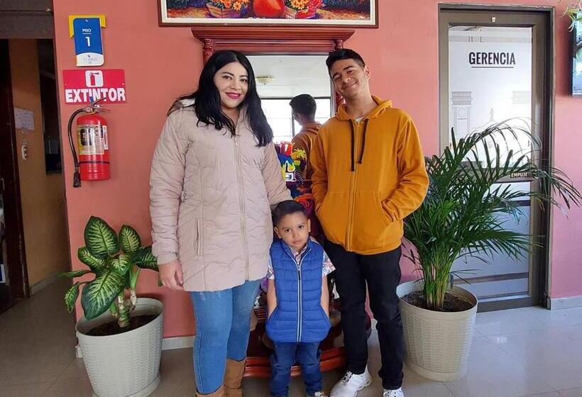 هتل La Merced Plaza Hospedaje