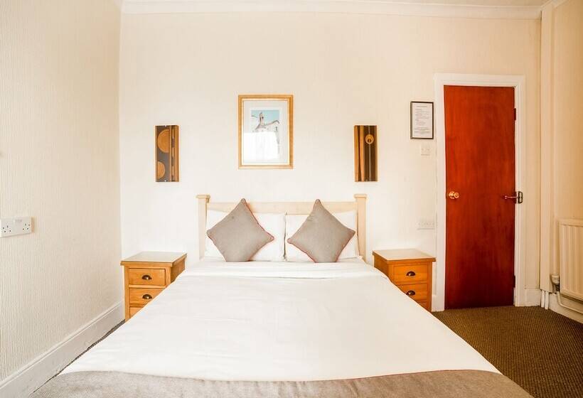 فندق Station Road Inn