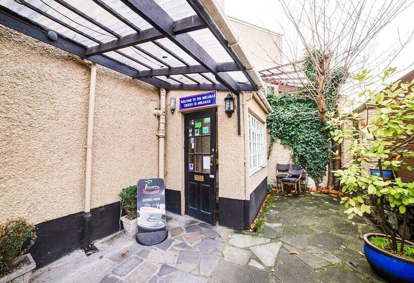 فندق Station Road Inn