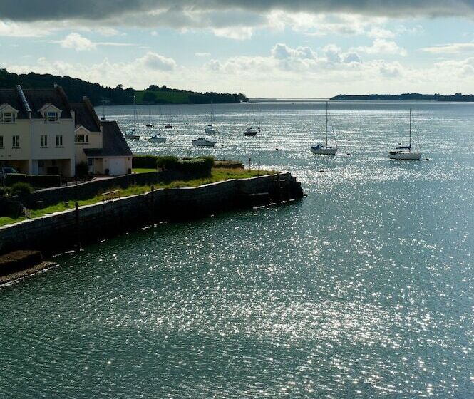 ホテル Port Dinorwic