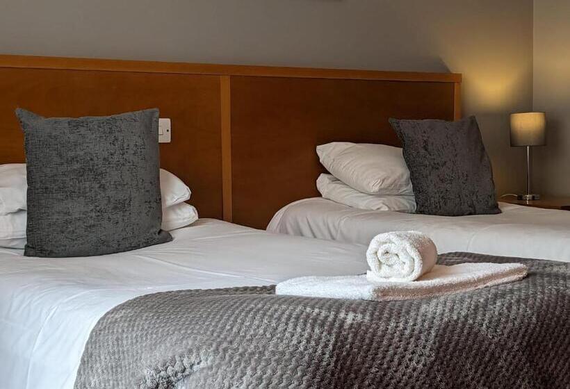 בית מלון כפרי The Earl Of Derby