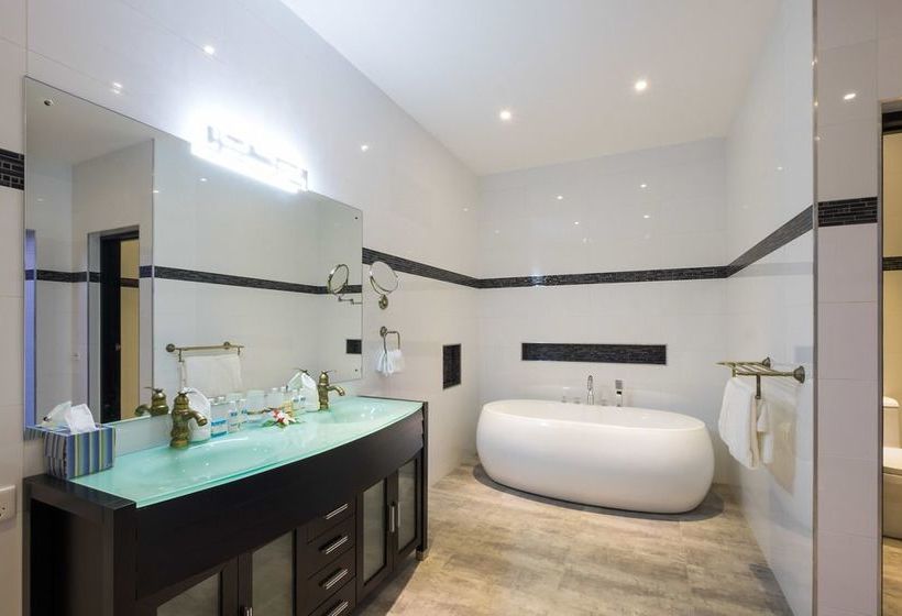 Naisoso Island Resort Villas