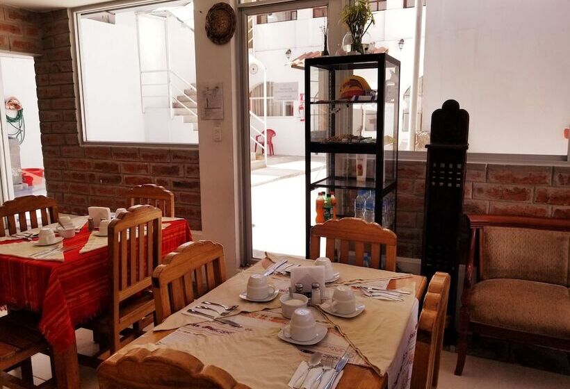 هاستل Heritage Inn