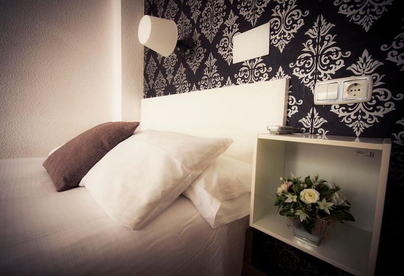 هاستل Hostal On Dormire Valencia
