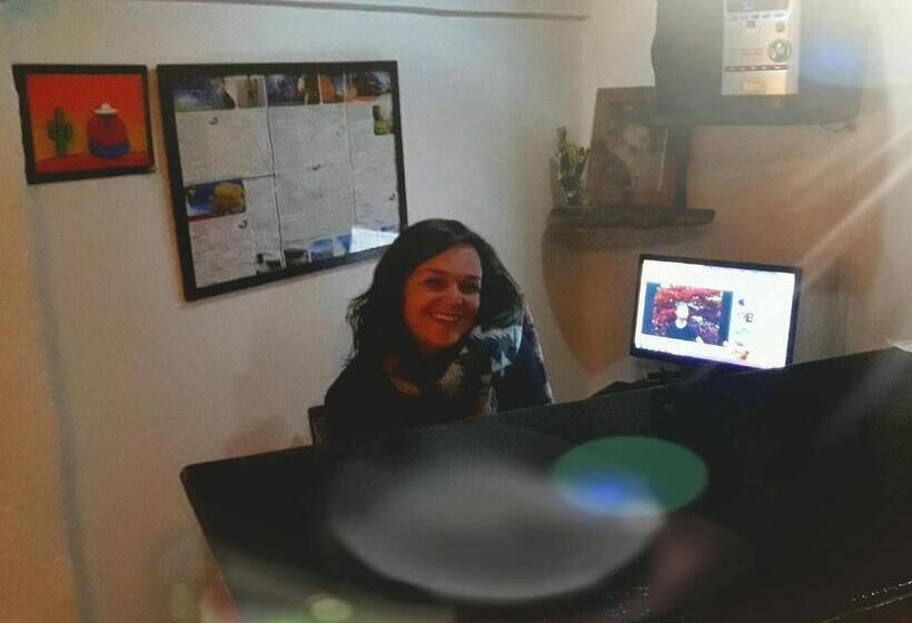 هاستل Hostal Rustyk