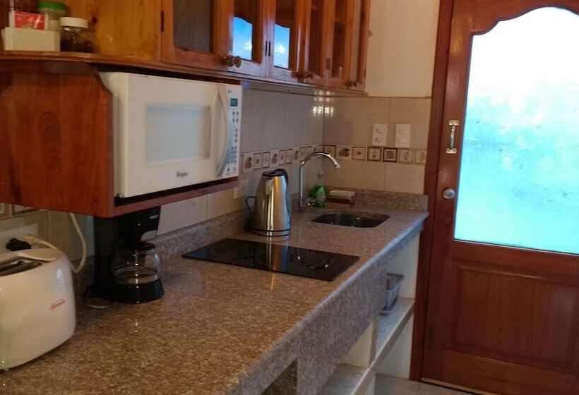 تختخواب و صبحانه Drake Inn