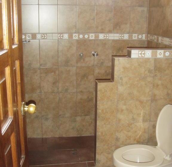 مبيت وإفطار Hostal Limoncocha