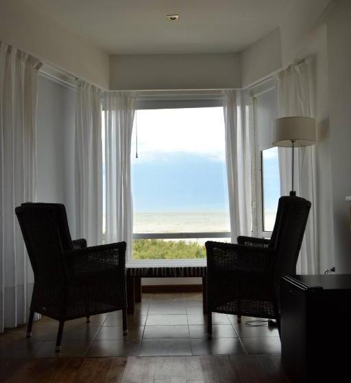 Costanera Mar Hotel & Suites