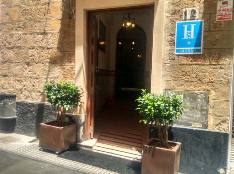 Hotel Hostal San Francisco