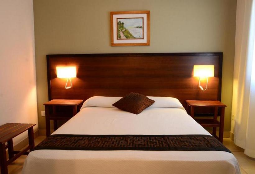 فندق Portal Del Río