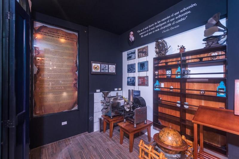 هاستل Galapagos Native