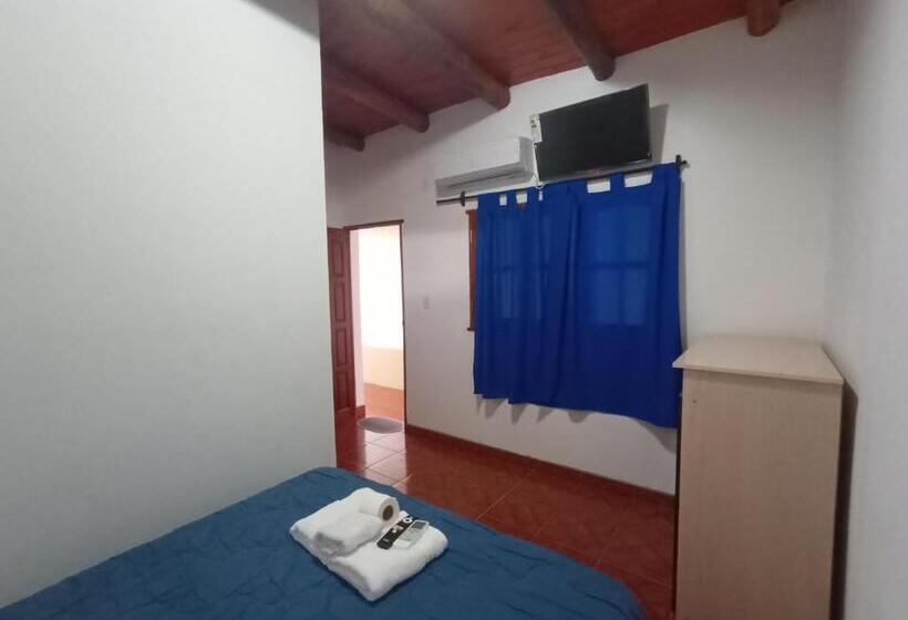 هاستل Hostal Benjamin