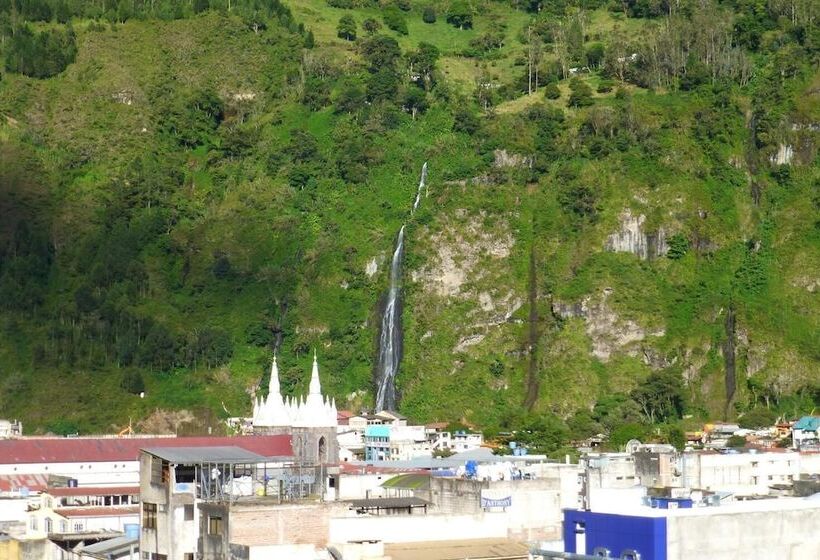 هاستل Hostal Nomada