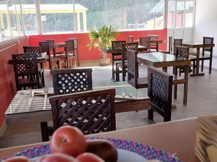 تختخواب و صبحانه Hostal & Spa Casa Real