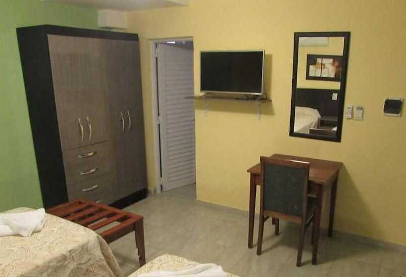 هتل Altos Del Iguazu