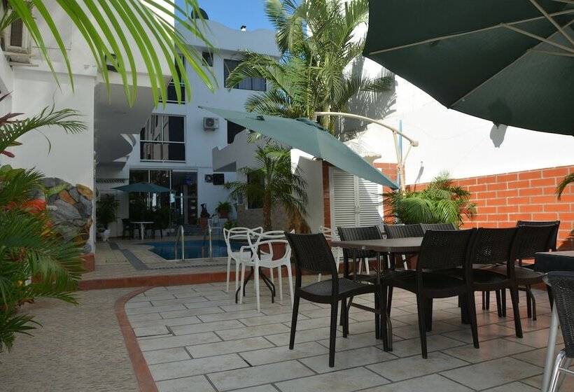 هتل Casablanca Salinas