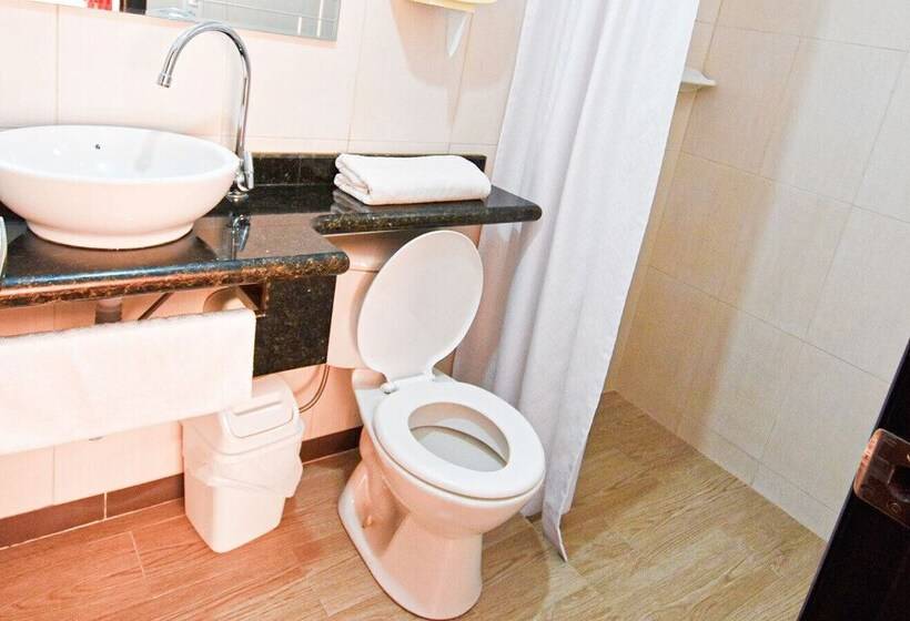 هتل Plaza Victoria