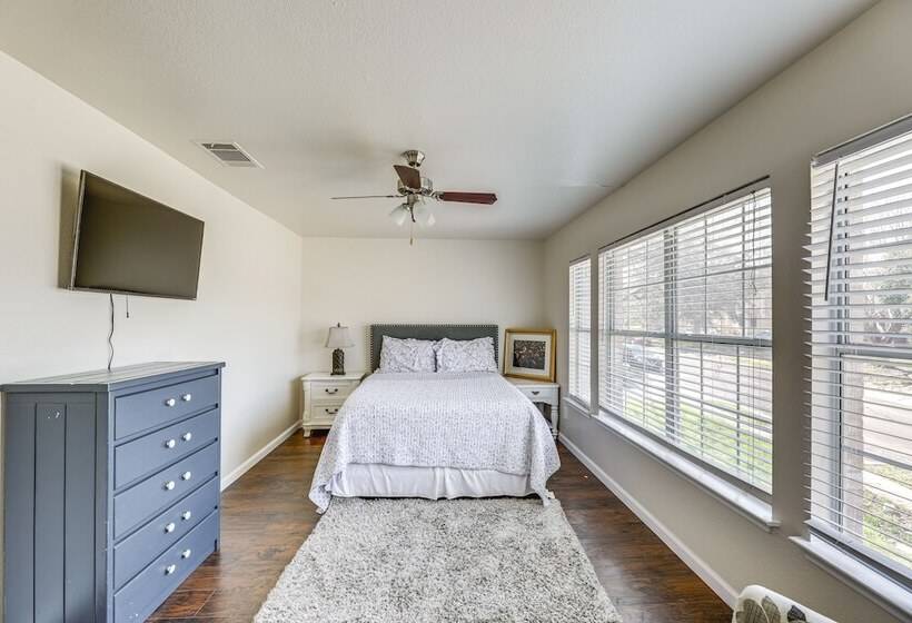 Austin Home W/ Deck   9 Mi To Zilker Park!