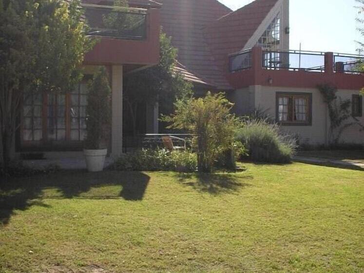 هتل Hosteria Amparo