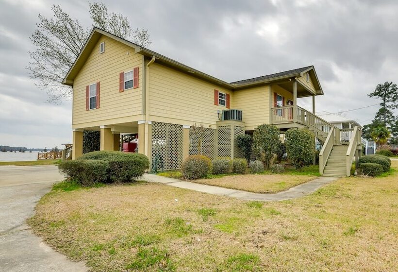 Lakefront Georgia Escape W/ Fire Pit & Boat Dock!