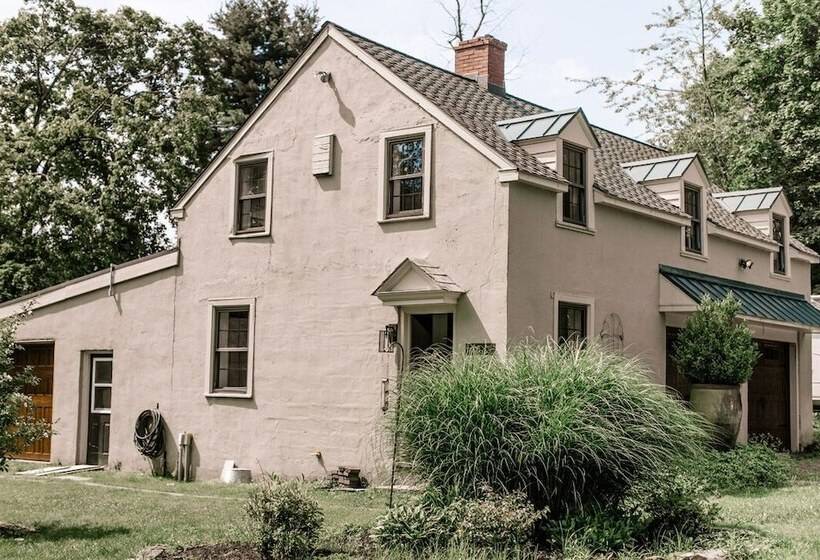 Пансион Carriage House 6098