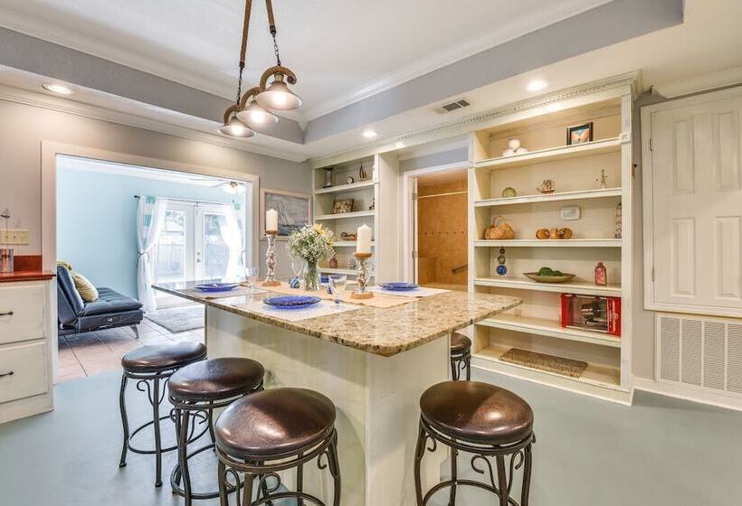 Pet Friendly Fort Walton Beach Home: 4 Mi To Ocean