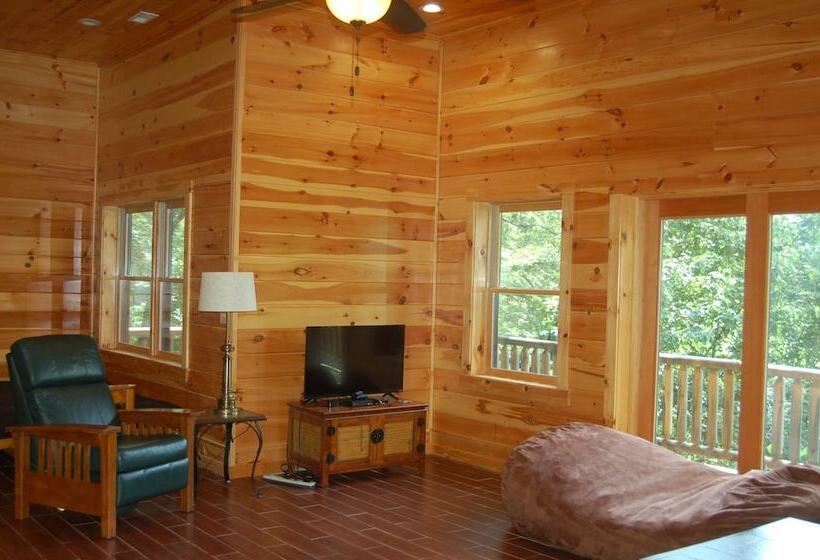 Spacious Cabin With Fantastic Long Range Mountain And Lake Views   Lake Lure   The Overlook 4 Bedroo