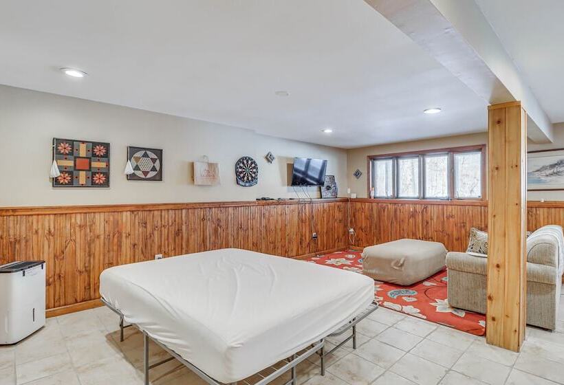 Spacious Hazleton Home   Walk To Lake Susquehanna!