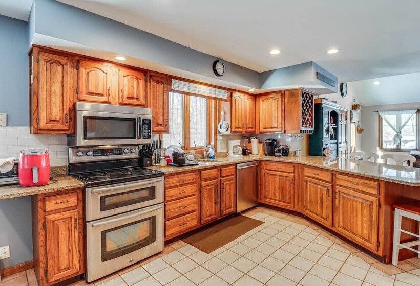 Spacious Hazleton Home   Walk To Lake Susquehanna!