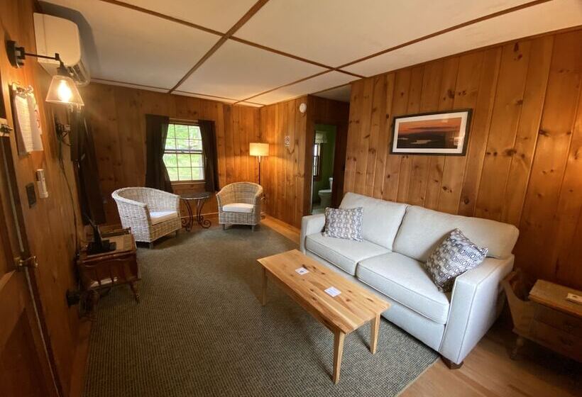 The Pines At Center Harbor