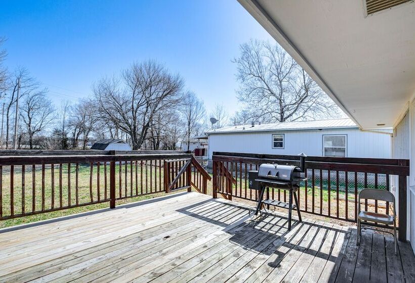 Wamego Home Base: 16 Mi To Kansas State Campus