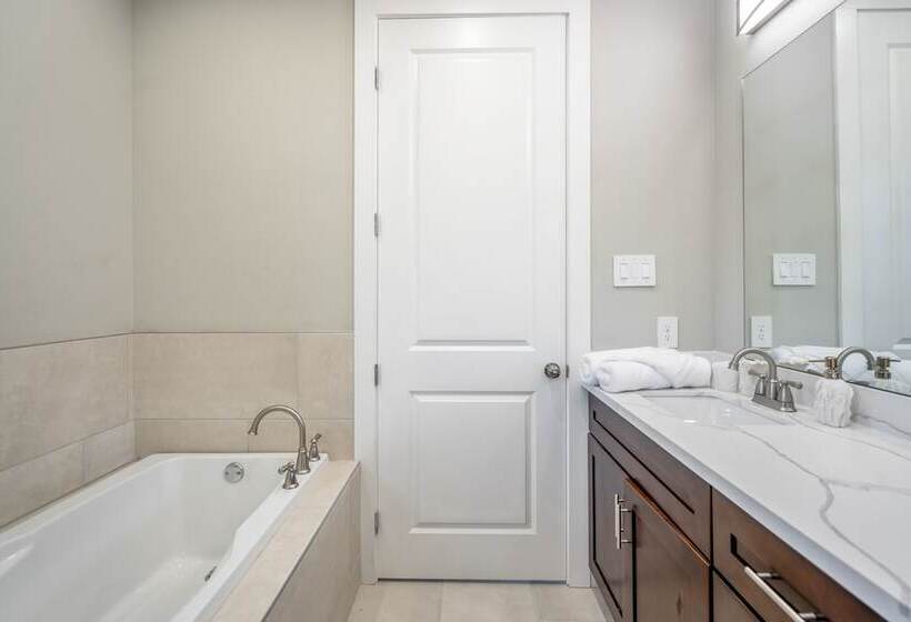 تختخواب و صبحانه Spacious 3 Bed House Near Md Anderson