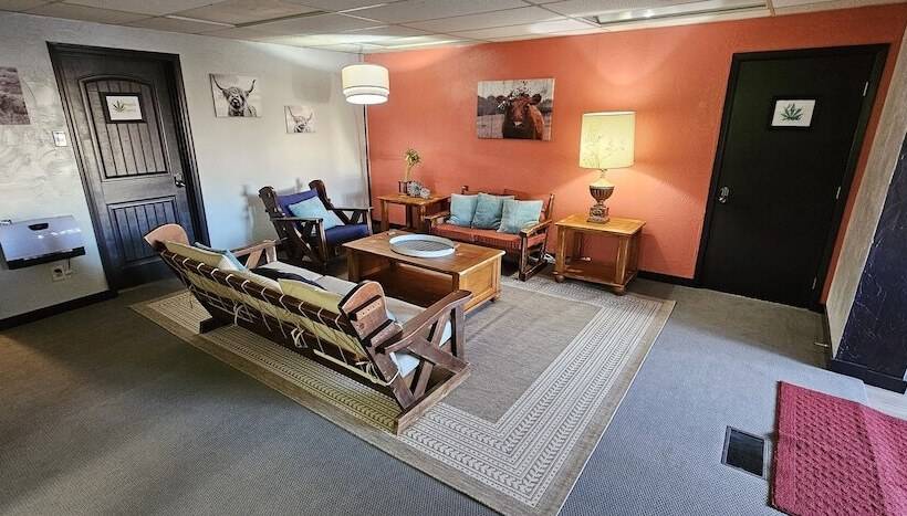 تختخواب و صبحانه The Canna House By High Society Rentals