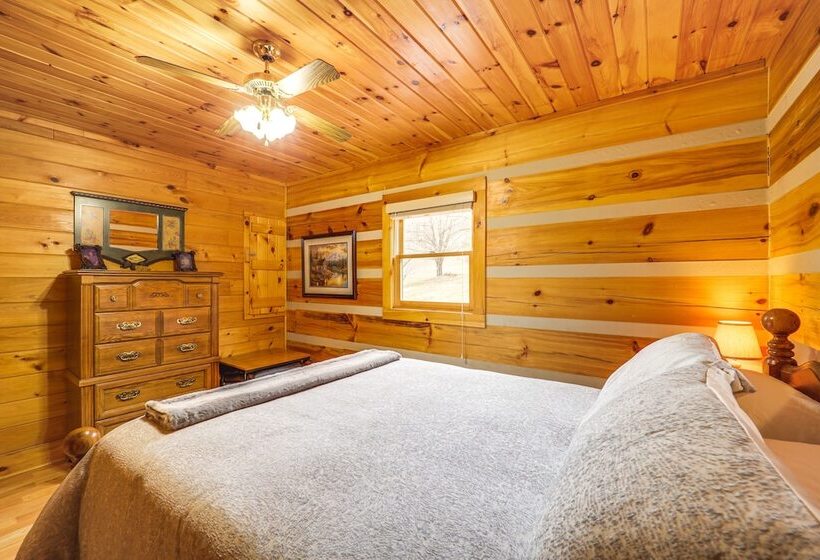 Charming Boone Cabin < 9 Mi To Appalachian Ski Mtn