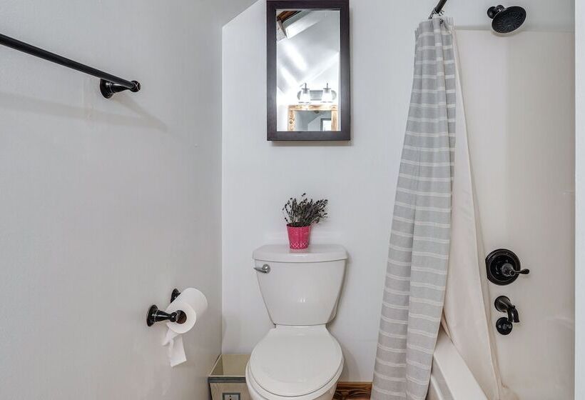 Charming Country Home W/ Deck   20 Mi To Franklin