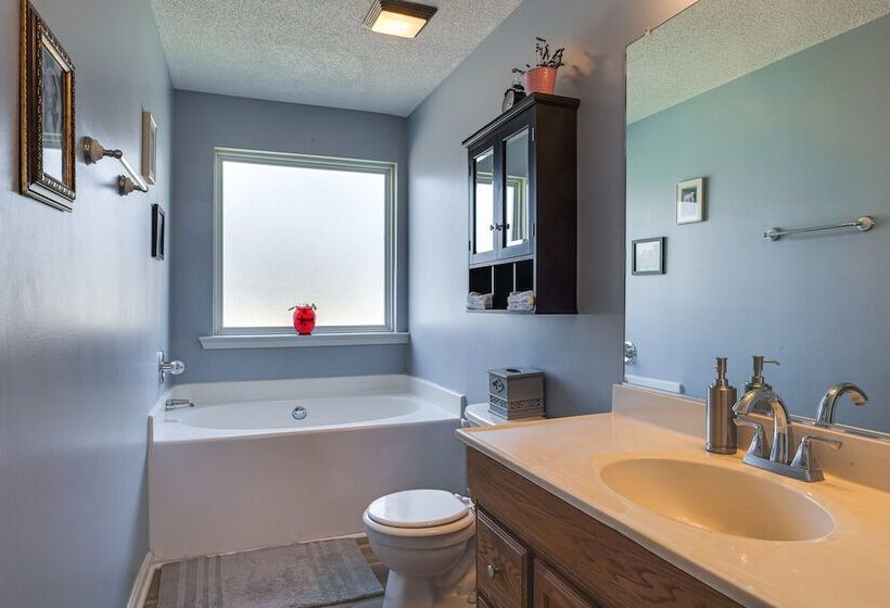 Charming Country Home W/ Deck   20 Mi To Franklin