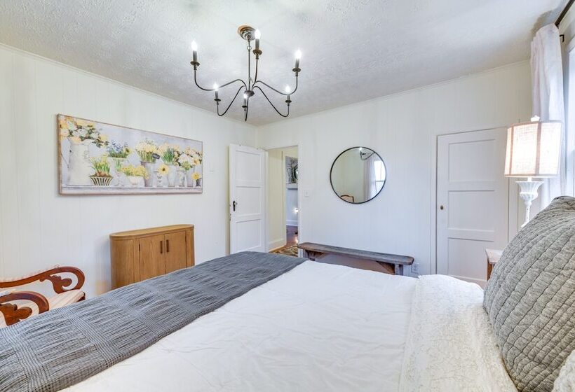 Charming Virginia Retreat W/ Covered Porch & Yard!