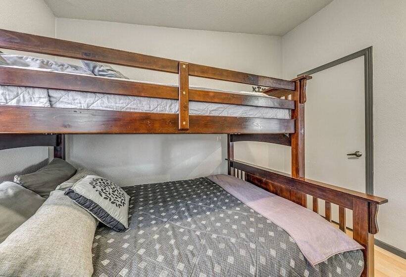 Ruidoso Cabin Retreat W/ Grill, Deck & Gazebo!