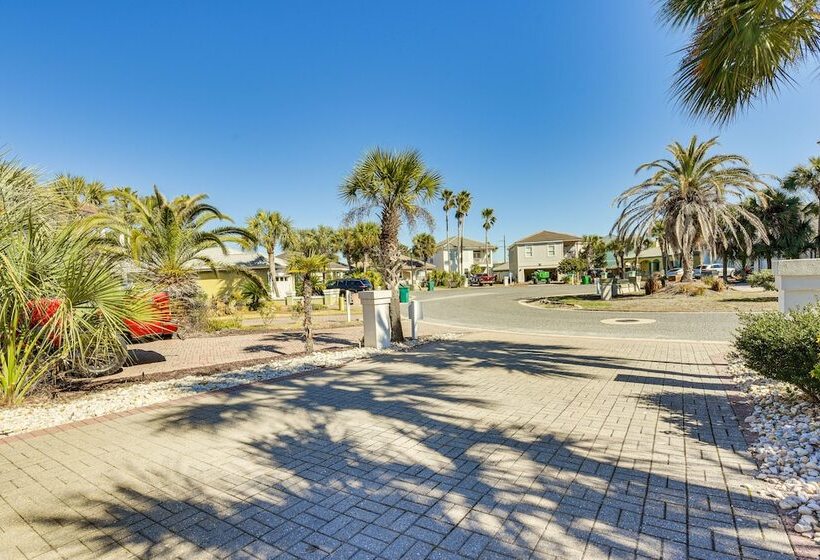 Destin Home W/ Community Pool & Beach Access