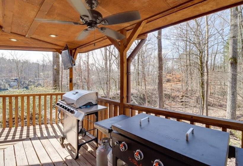 Family Friendly Riverfront Manor On The Little Red