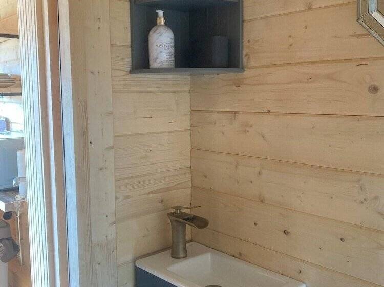 ホテル Captivating 1 Bed Lodge In Chesterfield
